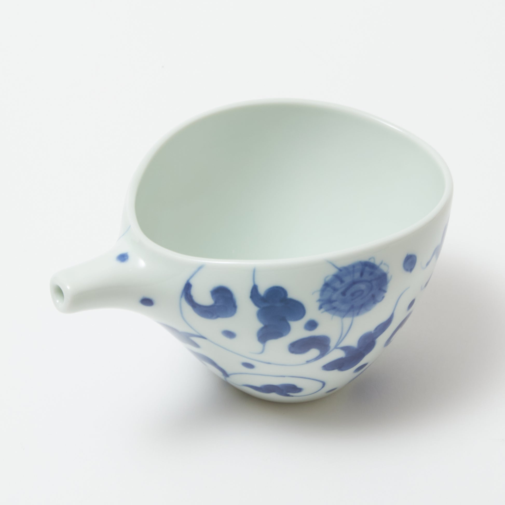 Katakuchi Pourer/ Chrysanthemum