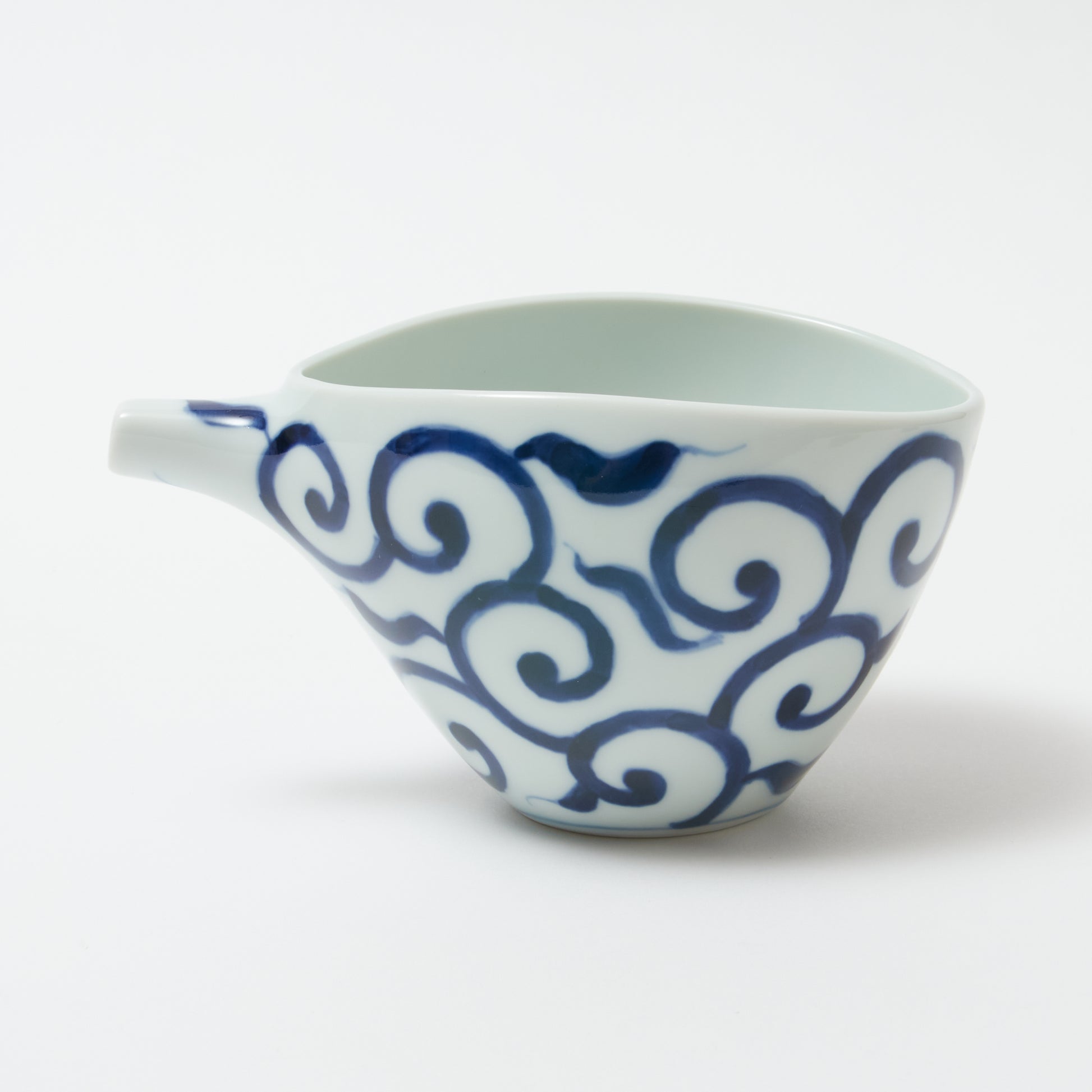 Katakuchi Pourer/ Arabesque-2