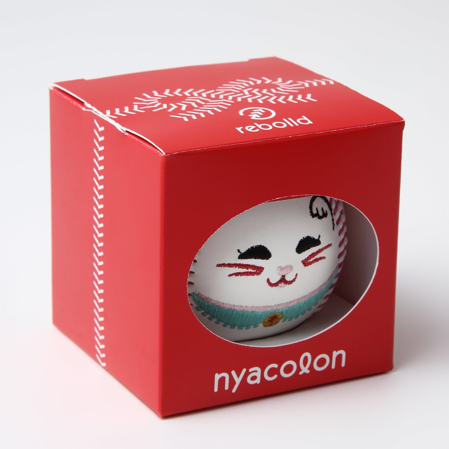 Lucky nyacolon/White