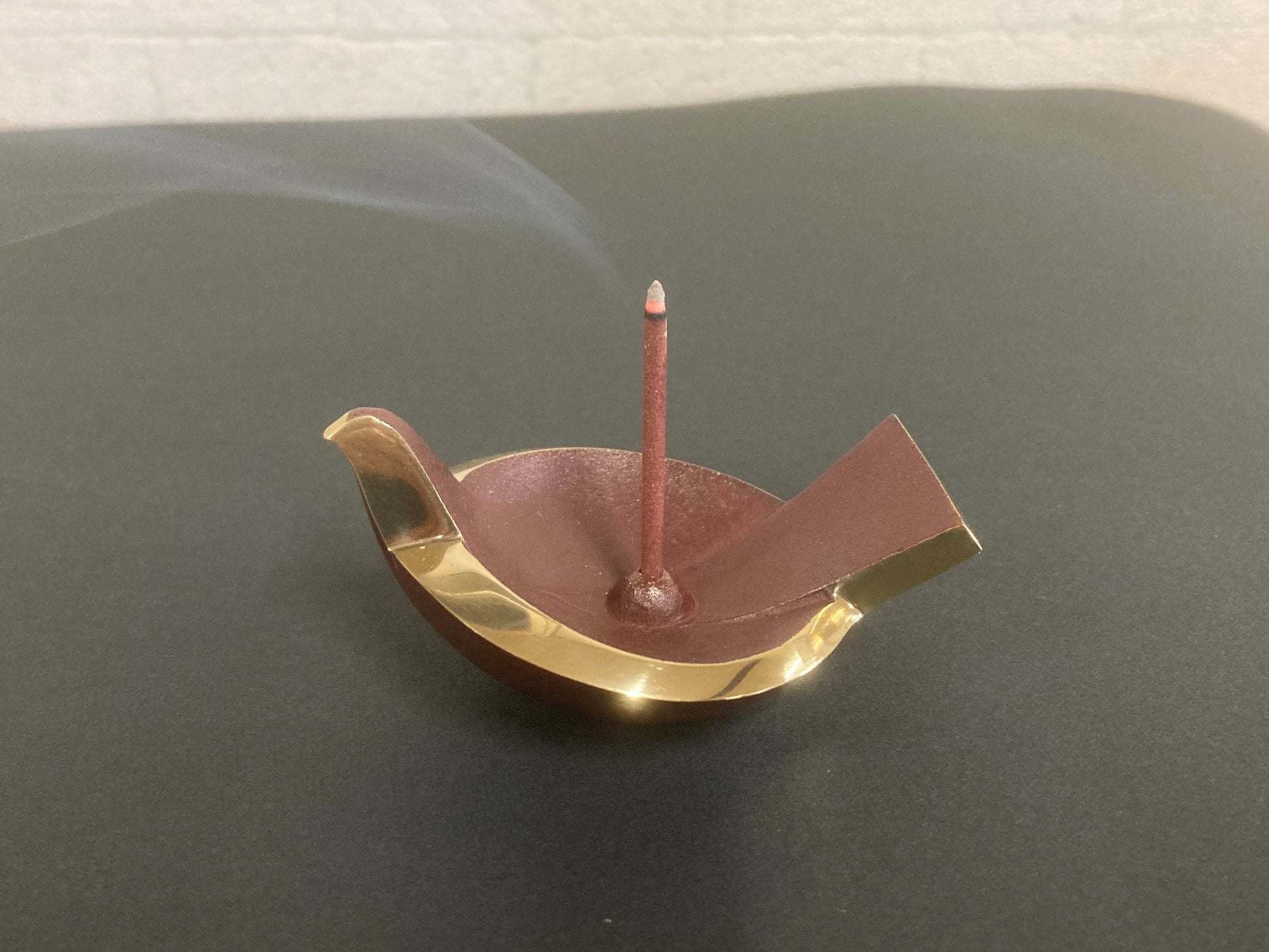 Incense stand pigeon/ 2 Colors
