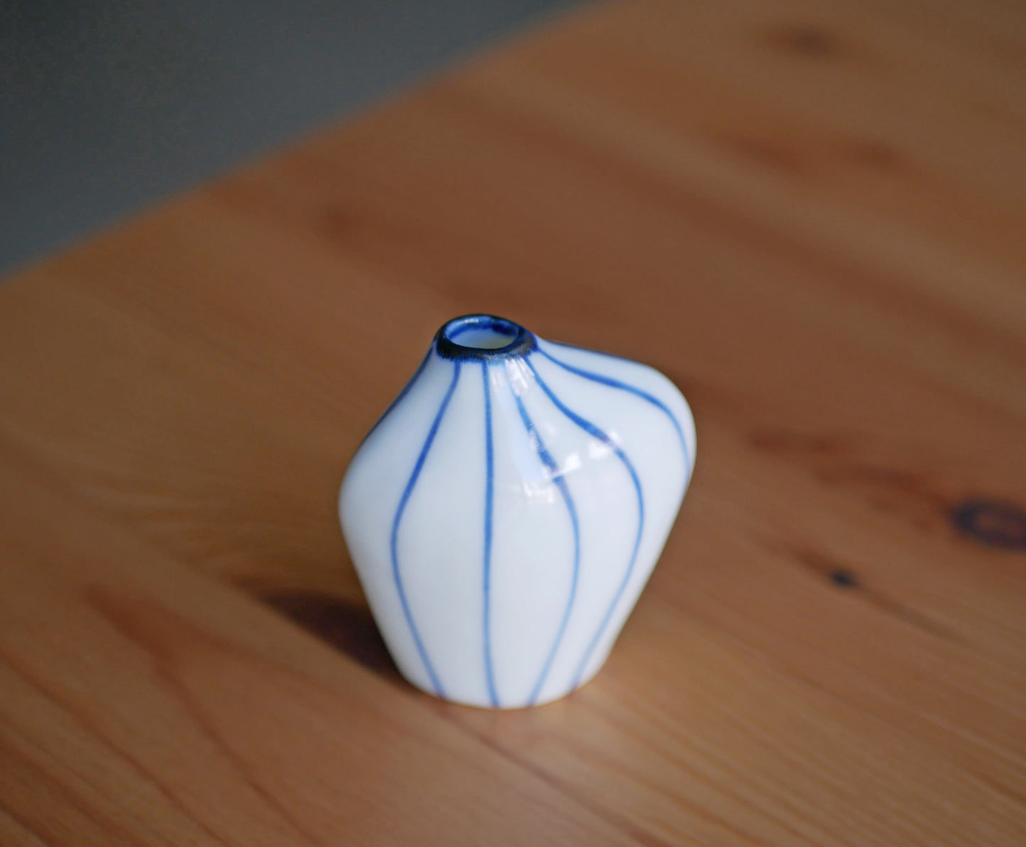 Tiny Sometsuke vase type C